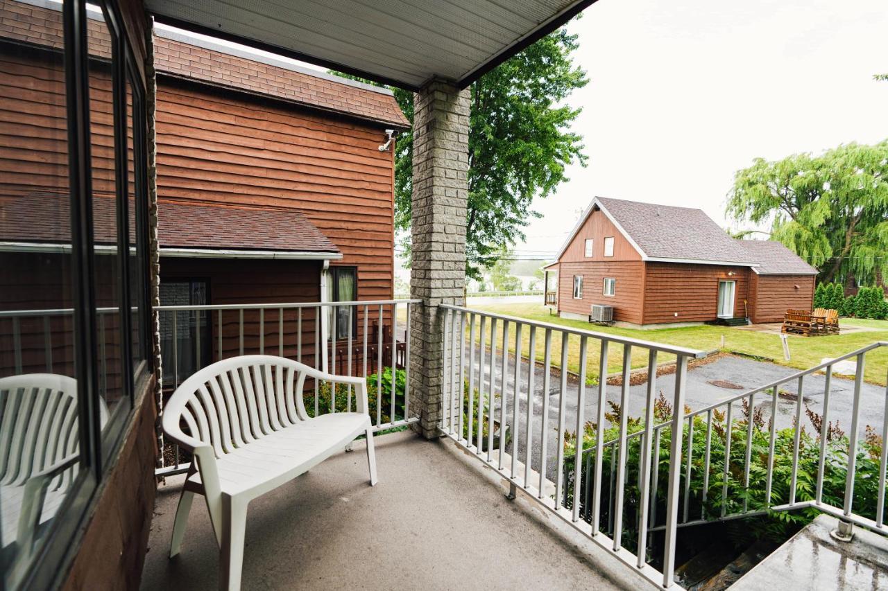 Auberge Harris Saint-Jean-sur-Richelieu Kültér fotó
