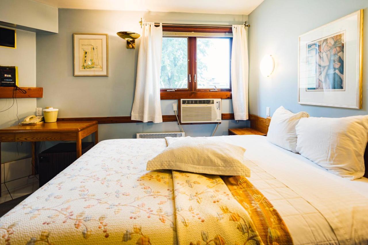 Auberge Harris Saint-Jean-sur-Richelieu Kültér fotó