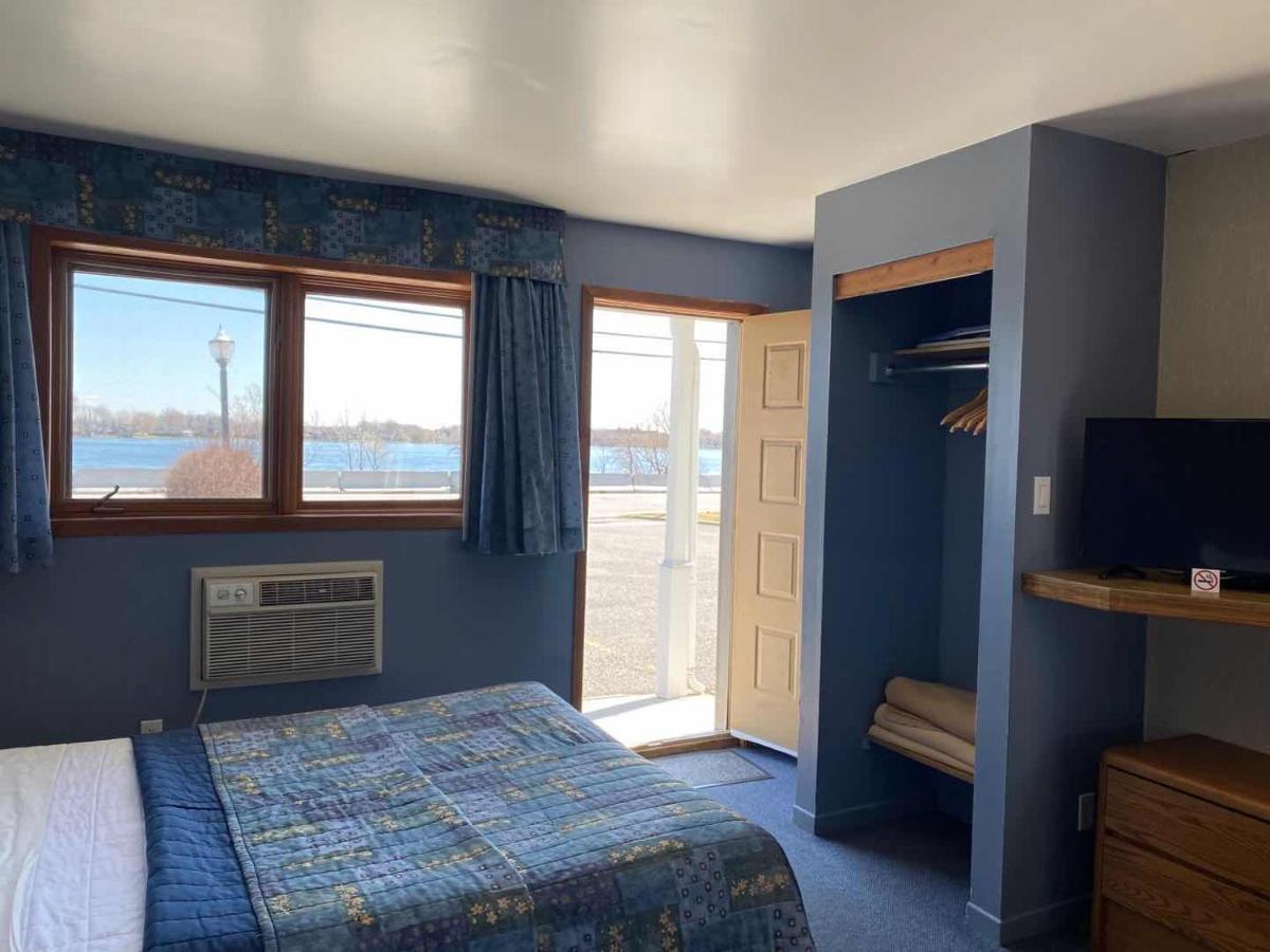 Auberge Harris Saint-Jean-sur-Richelieu Kültér fotó
