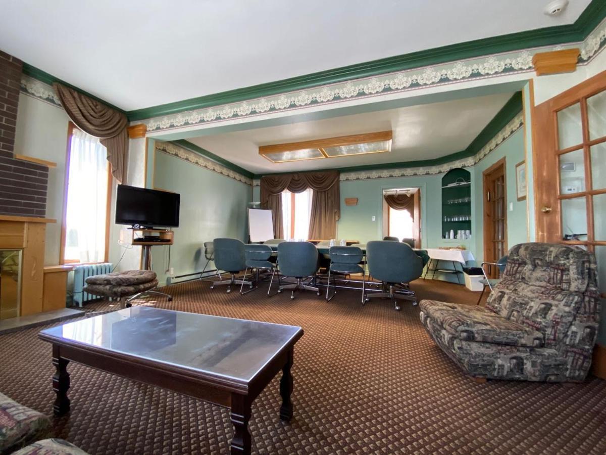 Auberge Harris Saint-Jean-sur-Richelieu Kültér fotó